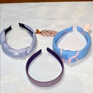 Set of Three Stylish Headbands in Blue, Purple, and Lavender and a‎ kit.sch clip